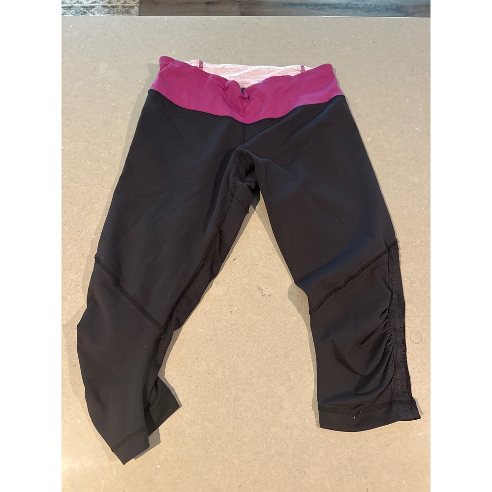 Lululemon Black‎ Crop Leggings Size 8 Yoga Workout Athletic Pants